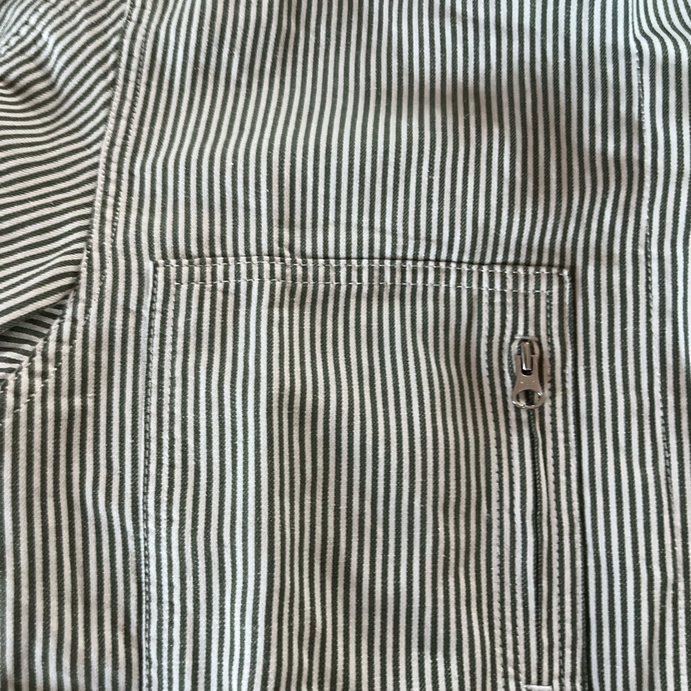 Outerknown Station Jumpsuit Green
Striped Size medium. - Picture 3 of 9